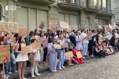 Ракетні атаки РФ на Одещину: є загиблі та травмовані. Хроніка 1605-го дня війни Ракетні атаки РФ на Одещину: є загиблі та травмовані. Хроніка 1605-го дня війни