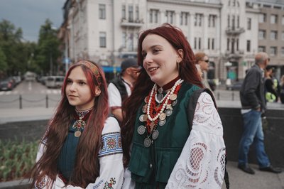 Учасниці акції до Дня вишиванки Учасниці акції до Дня вишиванки