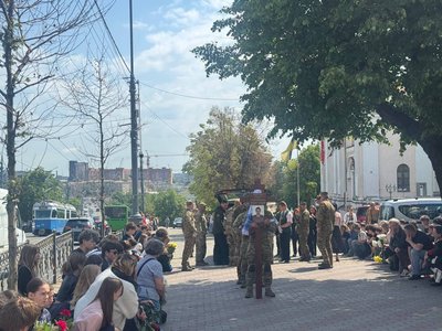 У Вінниці попрощались із захисником Єгором Басюком У Вінниці попрощались із захисником Єгором Басюком