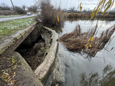 "Самотужки зробили греблю та зарибили": у Помічній на Кіровоградщині рибалки оскаржують передачу ставка в оренду "Самотужки зробили греблю та зарибили": у Помічній на Кіровоградщині рибалки оскаржують передачу ставка в оренду