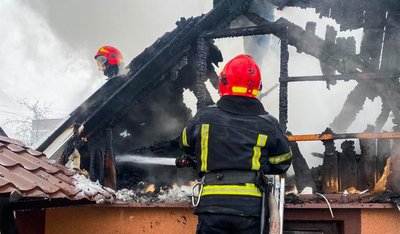 На Хмельниччині під час пожежі врятували чоловіка На Хмельниччині під час пожежі врятували чоловіка