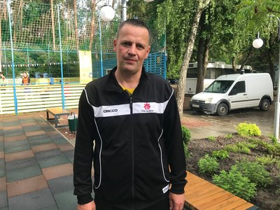 У Житомирі ветерани з ампутаціями грають у футбольній команді "Титани" У Житомирі ветерани з ампутаціями грають у футбольній команді "Титани"