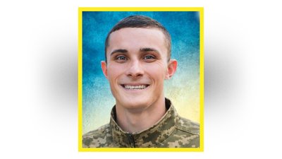 На Чернігівщині поховали захисників України Сергія Савченка та Валентина Кравчину На Чернігівщині поховали захисників України Сергія Савченка та Валентина Кравчину