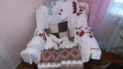 Копає картоплю, варить борщі й лає Путіна: як живе столітня Євгенія Сосновська з Рівненщини