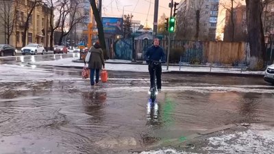 Київ накрила злива з градом Київ накрила злива з градом