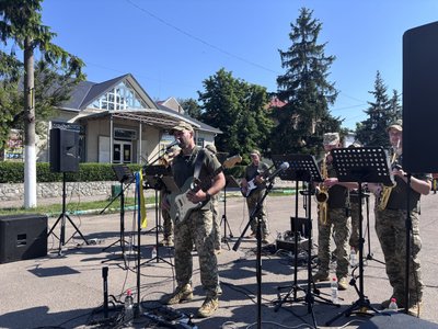 У Кривому Озері відбулась благодійна акція на підтримку ЗСУ У Кривому Озері відбулась благодійна акція на підтримку ЗСУ