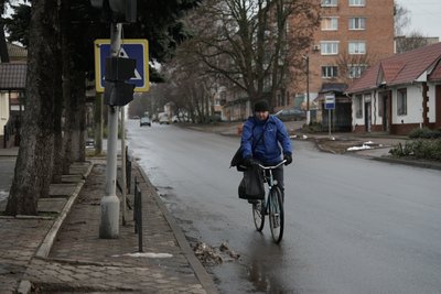 "Як усі виїдуть - шо тут буде?" Як живуть у прикордонному Білопіллі на Сумщині та громаді