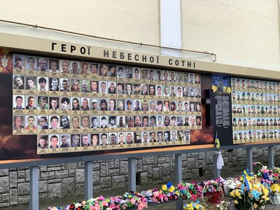 У центрі Луцька оновлять пам'ятні фотостенди. Один із них перенесуть У центрі Луцька оновлять пам'ятні фотостенди. Один із них перенесуть