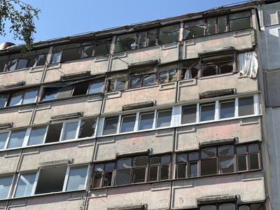 У Чугуєві внаслідок атаки дронів пошкоджені вікна у близько 300 квартирах 0