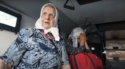 Розбило будинки, два тижні сиділи в підвалі. Бійці полку "Скеля" вивели з Покровська шістьох цивільних Розбило будинки, два тижні сиділи в підвалі. Бійці полку "Скеля" вивели з Покровська шістьох цивільних