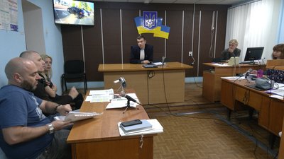 У Чернігові ветеран хоче оскаржити постанову патрульних та вимагає стягнути 1 млн грн моральної шкоди У Чернігові ветеран хоче оскаржити постанову патрульних та вимагає стягнути 1 млн грн моральної шкоди