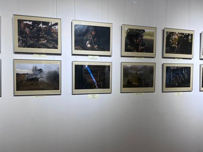 У Львові відкрили фотовиставку про повномасштабне вторгнення Росії в Україну У Львові відкрили фотовиставку про повномасштабне вторгнення Росії в Україну