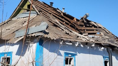 "Є приліт. Мама жива. Хата не підлягає відновленню. Боляче", — жителька Брусилівської громади Наталія Ткачук "Є приліт. Мама жива. Хата не підлягає відновленню. Боляче", — жителька Брусилівської громади Наталія Ткачук