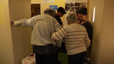 "Коли вони приїжджають — в них така безнадія": вісім маломобільних людей з Донеччини евакуювали до Дніпра "Коли вони приїжджають — в них така безнадія": вісім маломобільних людей з Донеччини евакуювали до Дніпра
