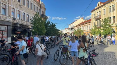 В Ужгороді триває благодійний велозаїзд «Big City Ride» на підтримку ЗСУ В Ужгороді триває благодійний велозаїзд «Big City Ride» на підтримку ЗСУ