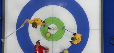 Останній удар матчу визначив нових чемпіонок жіночого турніру Олімпійських ігор у керлінгу Останній удар матчу визначив нових чемпіонок жіночого турніру Олімпійських ігор у керлінгу
