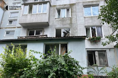 Вибиті вікна будинку на Одещині через атаку РФ 26 червня
