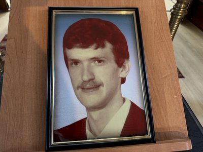 У Херсоні попрощались із загиблим на війні бійцем Андрієм Чичикалом У Херсоні попрощались із загиблим на війні бійцем Андрієм Чичикалом