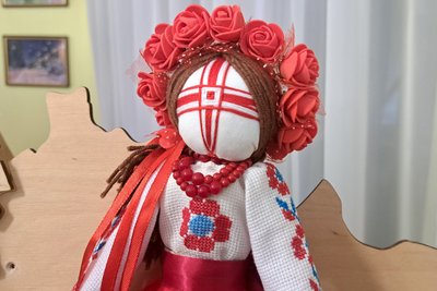 Карта-рекордсменка. У Дніпрі презентували мапу України з ляльок-мотанок Карта-рекордсменка. У Дніпрі презентували мапу України з ляльок-мотанок