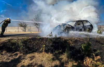 На Миколаївщині загорілись автівки після аварії На Миколаївщині загорілись автівки після аварії