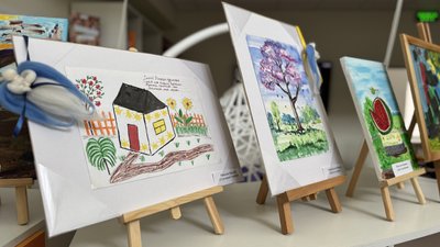 У Миколаєві представили дитячу виставку робіт "Діти Херсона. Світ очима надії" У Миколаєві представили дитячу виставку робіт "Діти Херсона. Світ очима надії"
