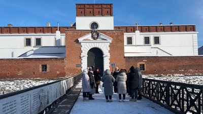 "Пів року це було страшенне пекло": матері зниклих у Кринках військових проходять програму підтримки на Рівненщині "Пів року це було страшенне пекло": матері зниклих у Кринках військових проходять програму підтримки на Рівненщині