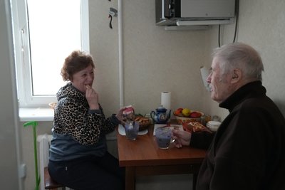 "Я ціную тепер кожну хвилину": як подружжя з Юнаківки обживається на новому місті в Сумах "Я ціную тепер кожну хвилину": як подружжя з Юнаківки обживається на новому місті в Сумах