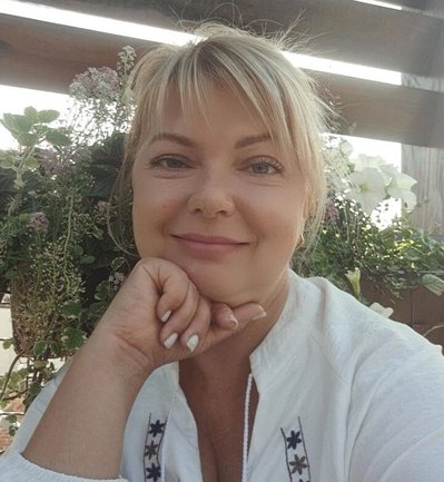 Мама школярки Богдани Оксана Білецька Мама школярки Богдани Оксана Білецька