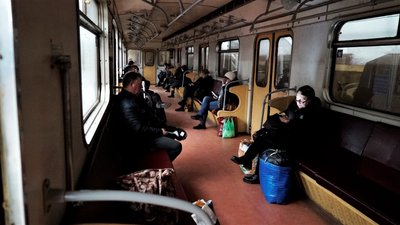 Харків після зупинки електротранспорту від обстрілу 31 жовтня: фоторепортаж Харків після зупинки електротранспорту від обстрілу 31 жовтня: фоторепортаж