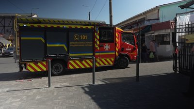 Чиновники перевірили, чи заїде пожежна техніка на центральний ринок Рівного Чиновники перевірили, чи заїде пожежна техніка на центральний ринок Рівного