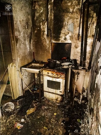 В Одесі сталась пожежа у двоповерхівці: загинула людина В Одесі сталась пожежа у двоповерхівці: загинула людина