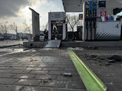 Військові РФ ударили по Сумах безпілотником Військові РФ ударили по Сумах безпілотником