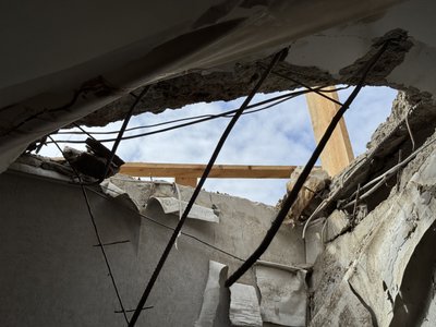 Вода протекла до другого поверху: який стан 9-поверхівки у Полтаві після влучання БпЛА Вода протекла до другого поверху: який стан 9-поверхівки у Полтаві після влучання БпЛА