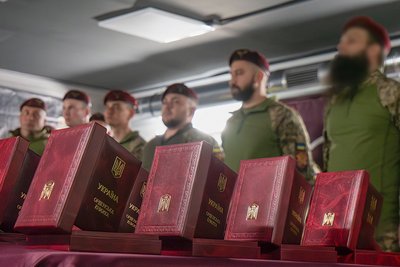 Ризик і виконане завдання: десантників 95 бригади відзначили за службу Ризик і виконане завдання: десантників 95 бригади відзначили за службу