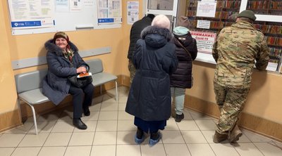 Черга до реєстратури онкологічного центру Краматорськ Донецька область 15 грудня 2025 рік Черга до реєстратури онкологічного центру Краматорськ Донецька область 15 грудня 2025 рік