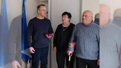 Батькам загиблого волонтера, вчителя та військового Михайла Панкова з Луганщини передали орден Батькам загиблого волонтера, вчителя та військового Михайла Панкова з Луганщини передали орден