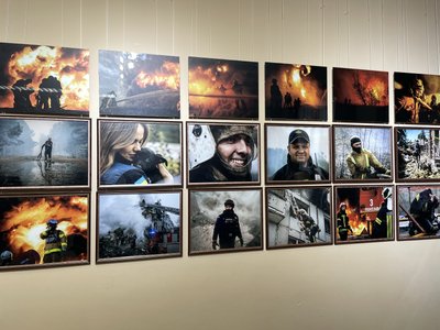У Полтаві відкрили фотовиставку, присвячену рятувальникам Полтавщини У Полтаві відкрили фотовиставку, присвячену рятувальникам Полтавщини