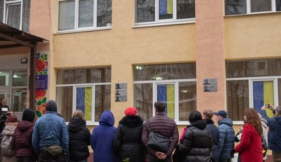 У Дніпрі відкрили меморіальні дошки п'ятьом загиблим військовим У Дніпрі відкрили меморіальні дошки п'ятьом загиблим військовим