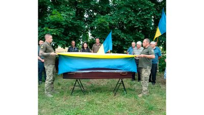 На Чернігівщині попрощалися з бійцем Ігорем Заікою На Чернігівщині попрощалися з бійцем Ігорем Заікою