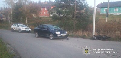 Фото з місця ДТП у селі Лавочне Фото з місця ДТП у селі Лавочне