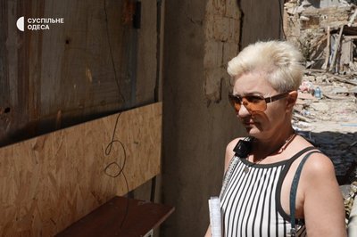 "Ходили з сокирою": мешканці зруйнованого будинку в Одесі розповіли про пограбування "Ходили з сокирою": мешканці зруйнованого будинку в Одесі розповіли про пограбування