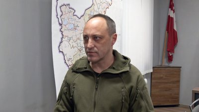 Черги у районному ТЦК на Волині: як проходять медкомісію "обмежено придатні" Черги у районному ТЦК на Волині: як проходять медкомісію "обмежено придатні"