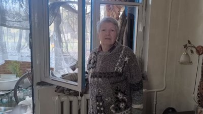 "Вибух, кричу: "Лягай!". Я жива, вона загинула". Що відбувається на місці удару ракетою у Кривому Розі на ранок 5 квітня