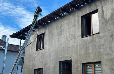У Надвірній на Івано-Франківщині загорівся житловий будинок У Надвірній на Івано-Франківщині загорівся житловий будинок