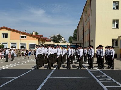 Випускний у Львівському ліцеї імені Героїв Крут Випускний у Львівському ліцеї імені Героїв Крут