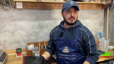 500 кілограмів за 4 місяці: на Чернігівщині чоловік робить карамель за власним рецептом 500 кілограмів за 4 місяці: на Чернігівщині чоловік робить карамель за власним рецептом