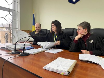 "Я опинився віч-на-віч з агресором": голову Середино-Будської громади Олександра Гена допитували в суді "Я опинився віч-на-віч з агресором": голову Середино-Будської громади Олександра Гена допитували в суді