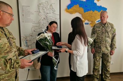 На Одещині родинам двох загиблих захисників передали державні нагороди На Одещині родинам двох загиблих захисників передали державні нагороди