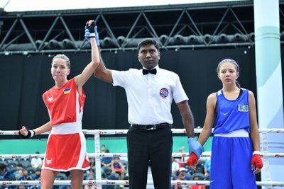 Чемпіонка Азії з боксу серед школярок, Олександра Черевата