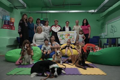 "Я бачу, що дитина щаслива вдома": в Сумах відбувся сеанс каністерапії для школярів Миропільської громади "Я бачу, що дитина щаслива вдома": в Сумах відбувся сеанс каністерапії для школярів Миропільської громади